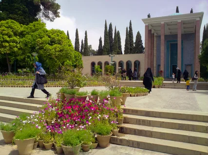 سعدی شیرازی